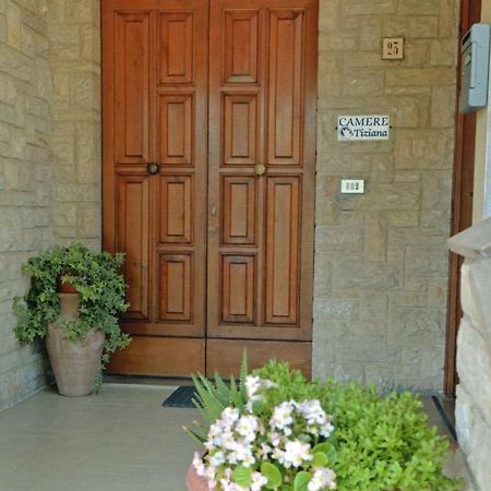 Camere Tiziana Ассизи Экстерьер фото