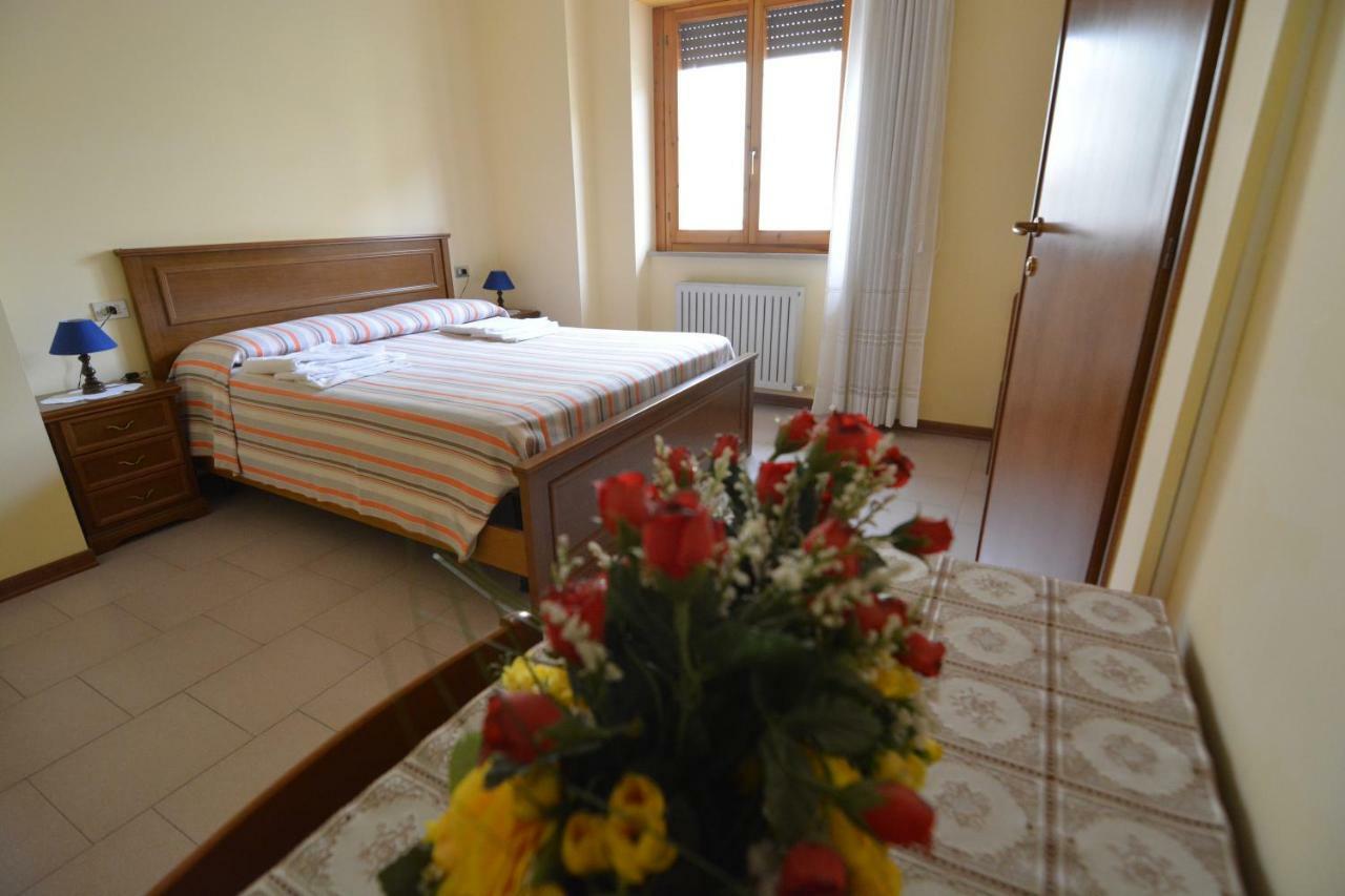 Camere Tiziana Ассизи Экстерьер фото